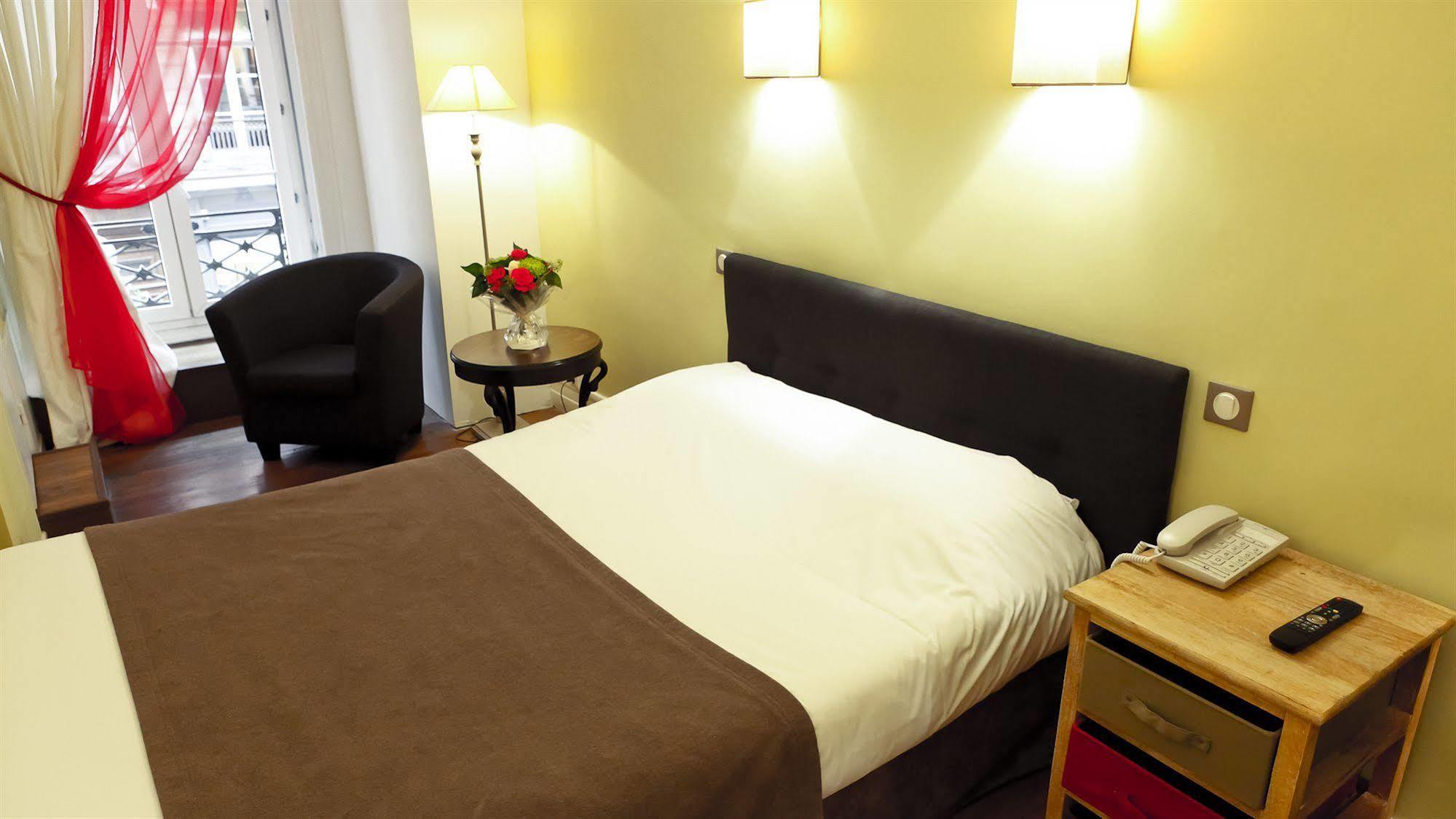 Hotel Du Dauphin Lyon Kültér fotó